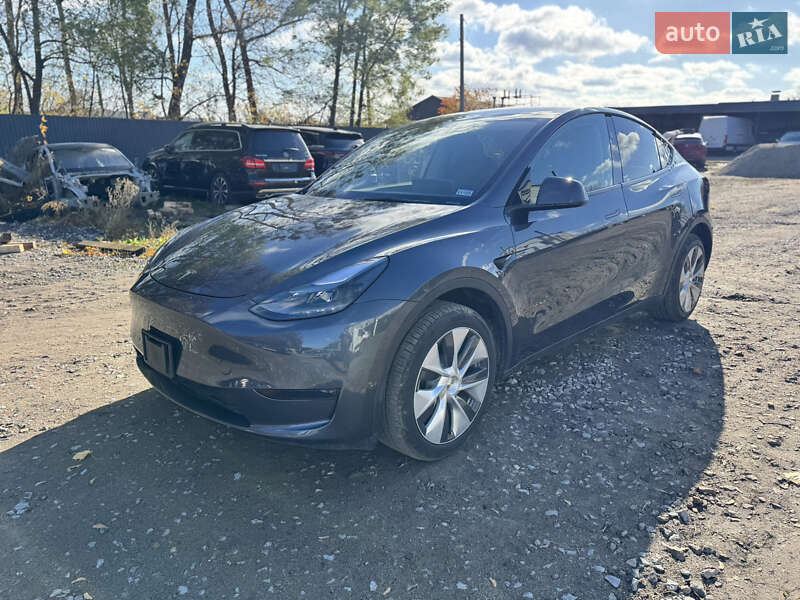 Позашляховик / Кросовер Tesla Model Y 2023 в Рівному фото Позашляховик / Кросовер Tesla Model Y 2023 в Рівному