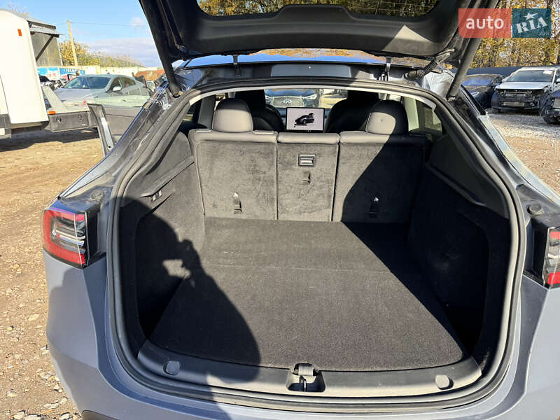 Позашляховик / Кросовер Tesla Model Y 2023 в Рівному фото 28 Позашляховик / Кросовер Tesla Model Y 2023 в Рівному
