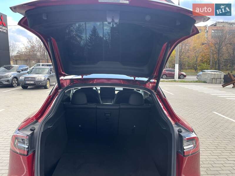 Позашляховик / Кросовер Tesla Model Y 2024 в Харкові фото 15 Позашляховик / Кросовер Tesla Model Y 2024 в Харкові