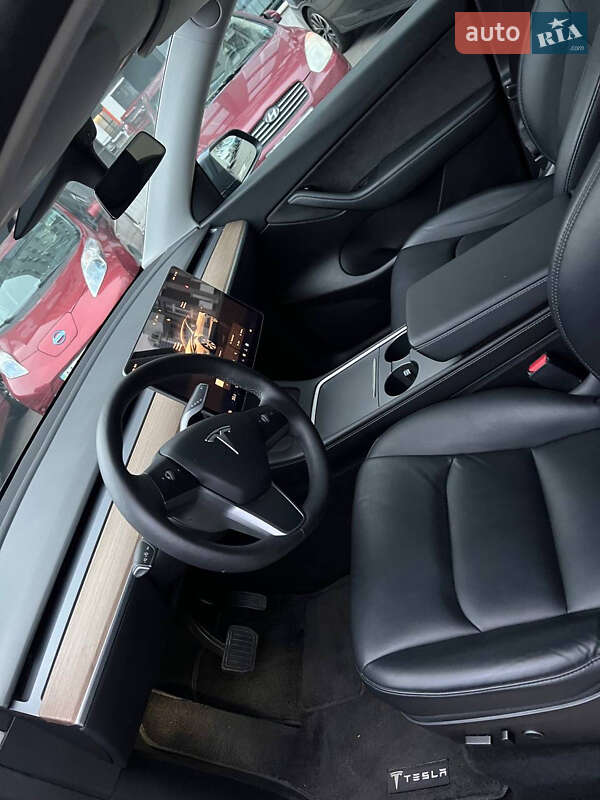 Позашляховик / Кросовер Tesla Model Y 2022 в Львові