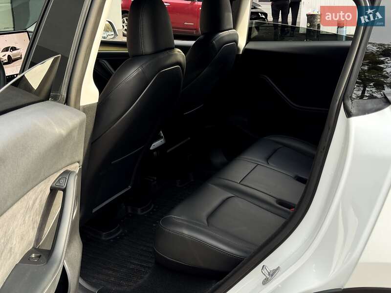 Внедорожник / Кроссовер Tesla Model Y 2023 в Киеве фото 15 Внедорожник / Кроссовер Tesla Model Y 2023 в Киеве