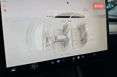Позашляховик / Кросовер Tesla Model Y 2022 в Києві