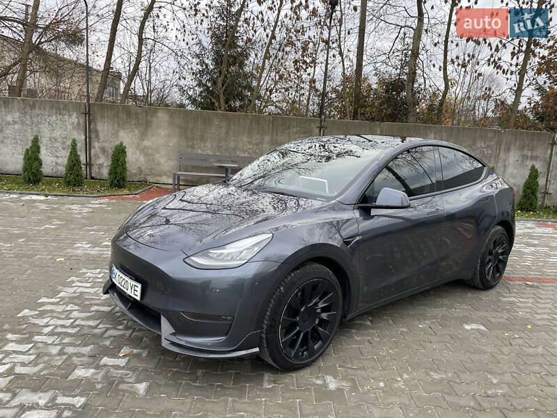 Позашляховик / Кросовер Tesla Model Y 2022 в Костопілі фото 2 Позашляховик / Кросовер Tesla Model Y 2022 в Костопілі