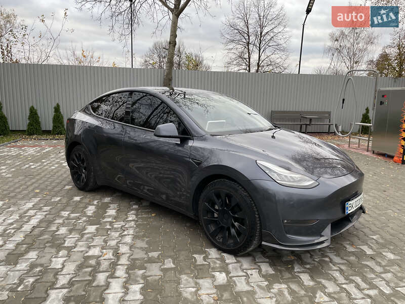 Позашляховик / Кросовер Tesla Model Y 2022 в Костопілі фото 12 Позашляховик / Кросовер Tesla Model Y 2022 в Костопілі