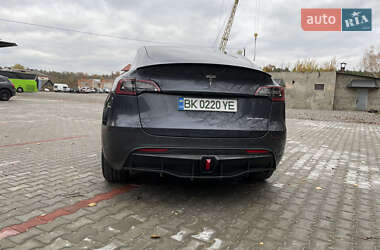 Внедорожник / Кроссовер Tesla Model Y 2022 в Костополе