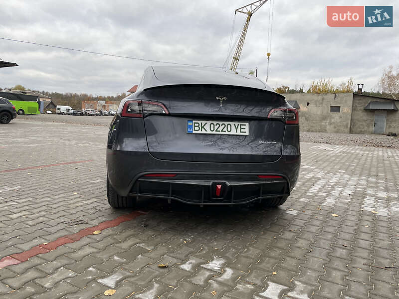 Позашляховик / Кросовер Tesla Model Y 2022 в Костопілі фото 18 Позашляховик / Кросовер Tesla Model Y 2022 в Костопілі
