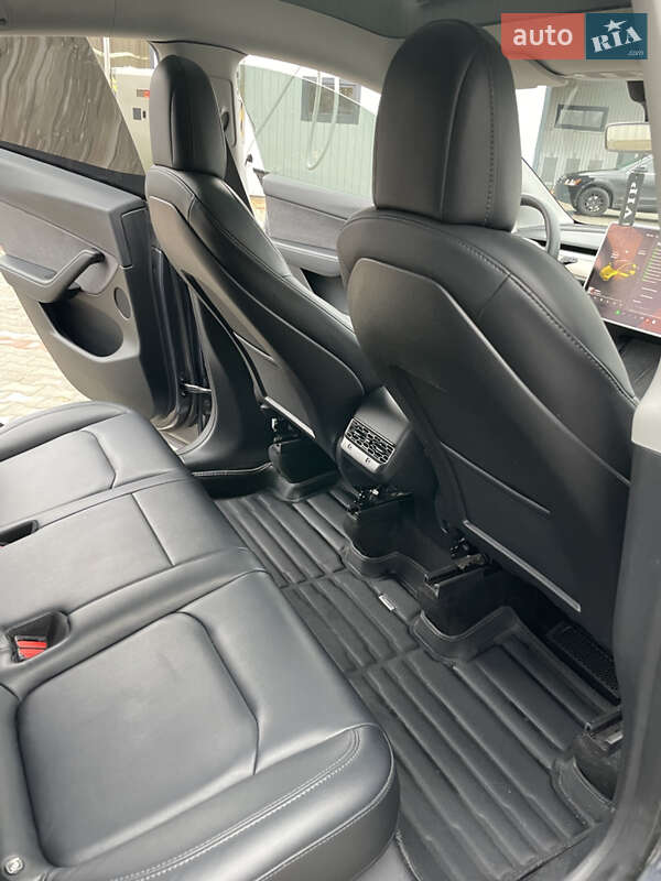 Позашляховик / Кросовер Tesla Model Y 2022 в Костопілі фото 33 Позашляховик / Кросовер Tesla Model Y 2022 в Костопілі