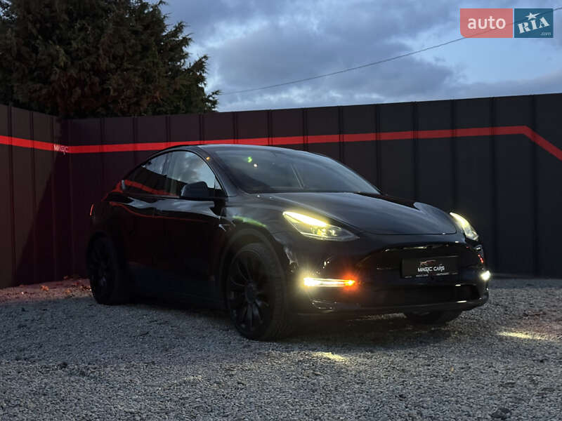 Tesla Model Y 2021