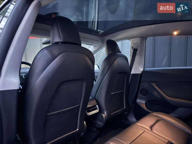 Позашляховик / Кросовер Tesla Model Y 2021 в Луцьку фото 26 Позашляховик / Кросовер Tesla Model Y 2021 в Луцьку