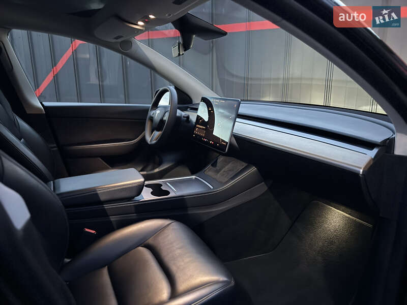 Позашляховик / Кросовер Tesla Model Y 2021 в Луцьку фото 36 Позашляховик / Кросовер Tesla Model Y 2021 в Луцьку