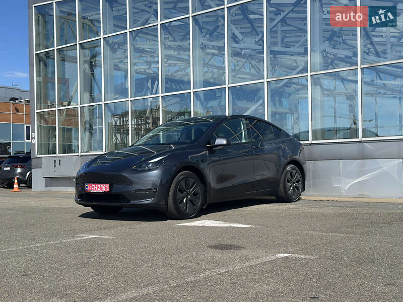 Позашляховик / Кросовер Tesla Model Y 2024 в Києві фото 11 Позашляховик / Кросовер Tesla Model Y 2024 в Києві