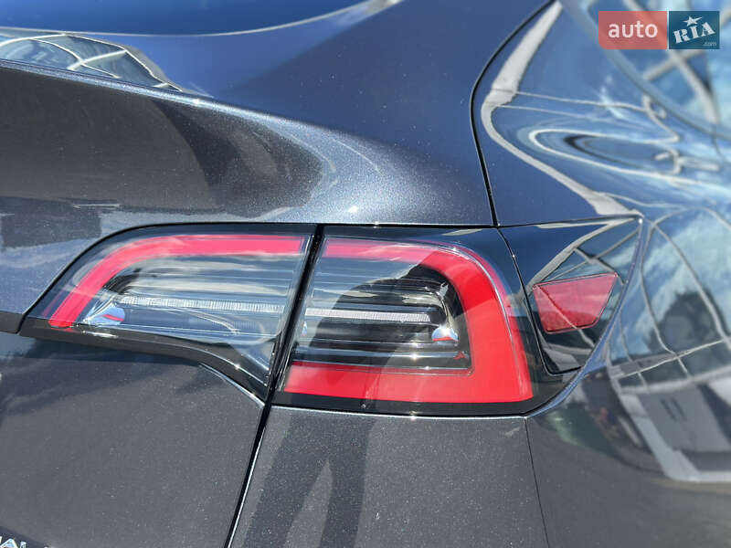 Позашляховик / Кросовер Tesla Model Y 2024 в Києві фото 22 Позашляховик / Кросовер Tesla Model Y 2024 в Києві