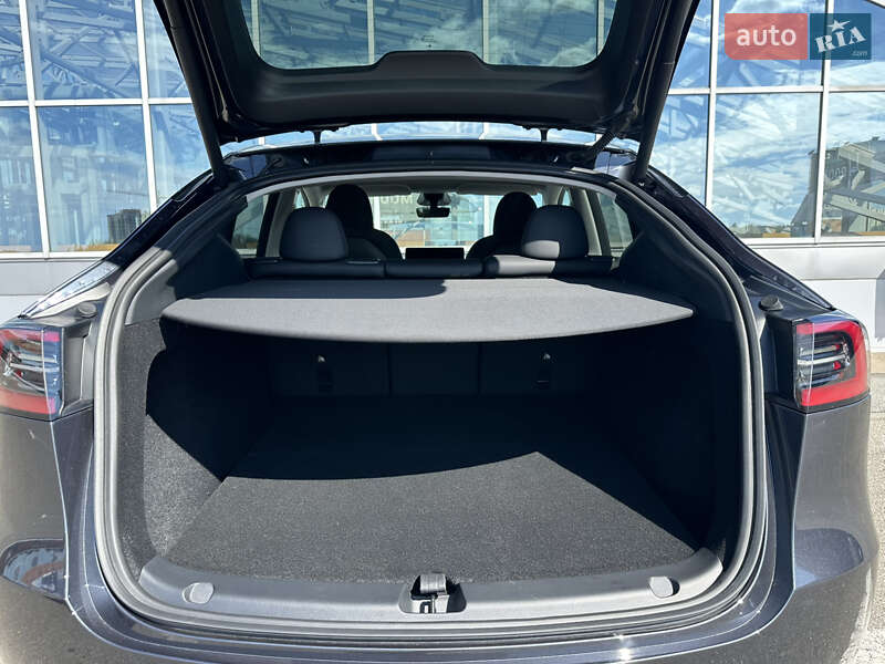 Позашляховик / Кросовер Tesla Model Y 2024 в Києві фото 27 Позашляховик / Кросовер Tesla Model Y 2024 в Києві