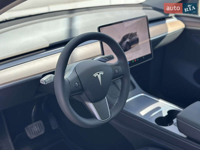 Позашляховик / Кросовер Tesla Model Y 2024 в Києві фото 31 Позашляховик / Кросовер Tesla Model Y 2024 в Києві