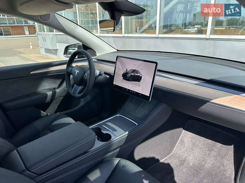 Позашляховик / Кросовер Tesla Model Y 2024 в Києві фото 47 Позашляховик / Кросовер Tesla Model Y 2024 в Києві