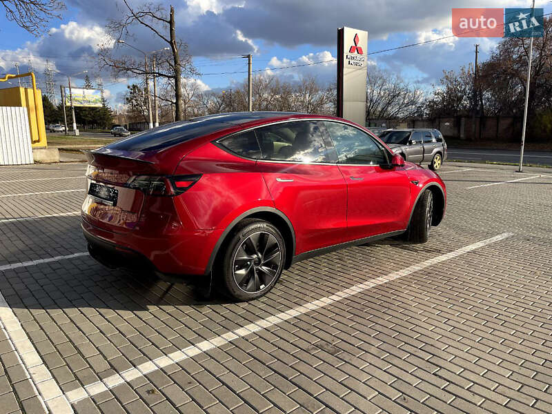 Позашляховик / Кросовер Tesla Model Y 2024 в Харкові фото 3 Позашляховик / Кросовер Tesla Model Y 2024 в Харкові