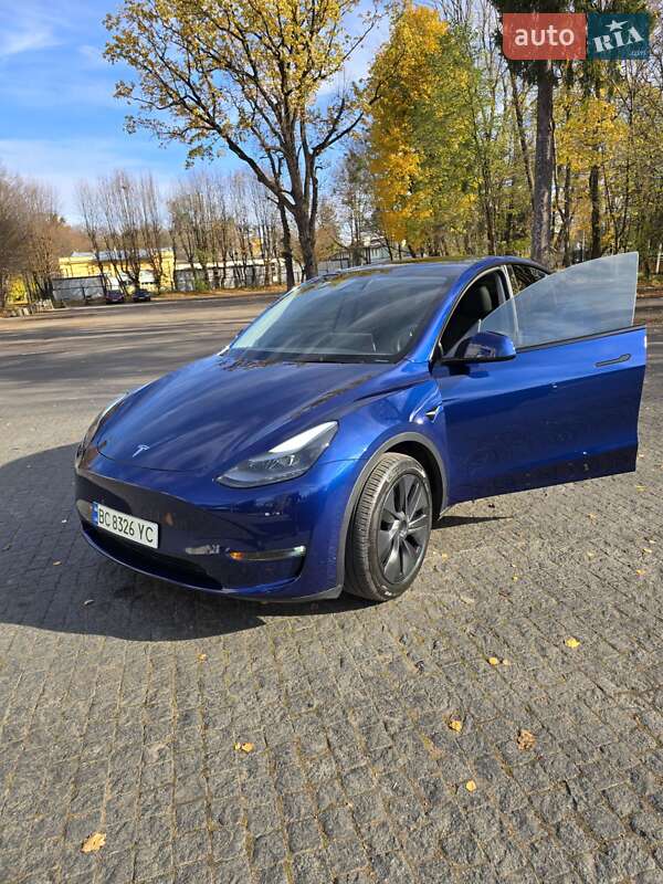 Позашляховик / Кросовер Tesla Model Y 2024 в Львові фото 5 Позашляховик / Кросовер Tesla Model Y 2024 в Львові