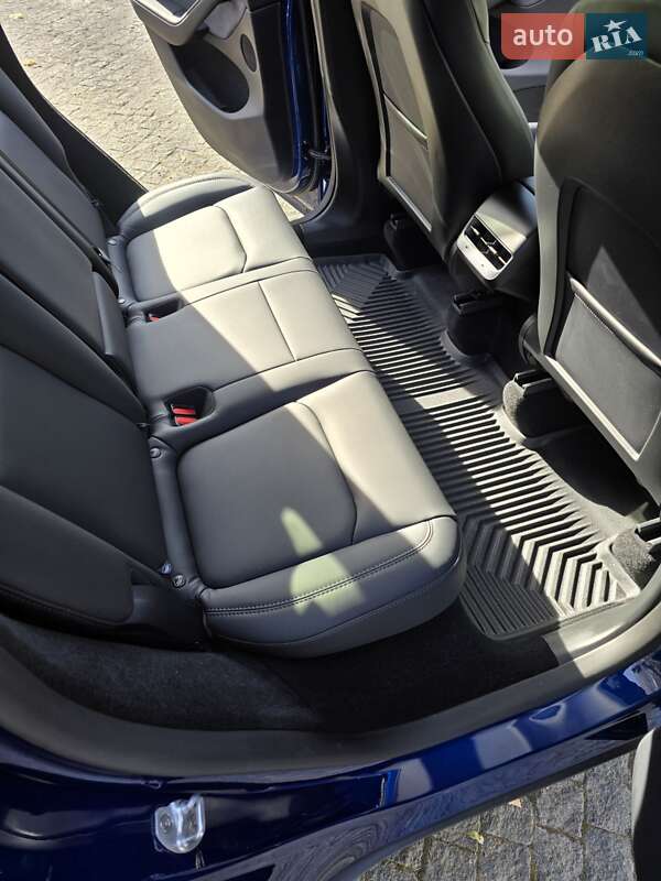 Позашляховик / Кросовер Tesla Model Y 2024 в Львові фото 15 Позашляховик / Кросовер Tesla Model Y 2024 в Львові