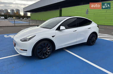 Внедорожник / Кроссовер Tesla Model Y 2022 в Киеве
