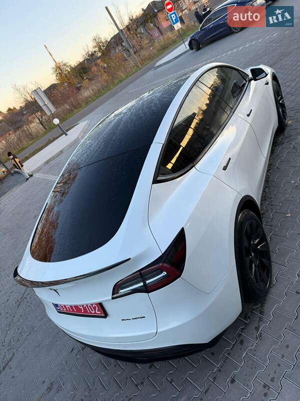 Внедорожник / Кроссовер Tesla Model Y 2020 в Владимире