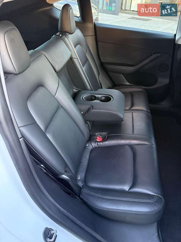 Внедорожник / Кроссовер Tesla Model Y 2020 в Владимире