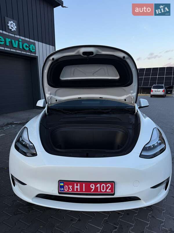 Внедорожник / Кроссовер Tesla Model Y 2020 в Владимире