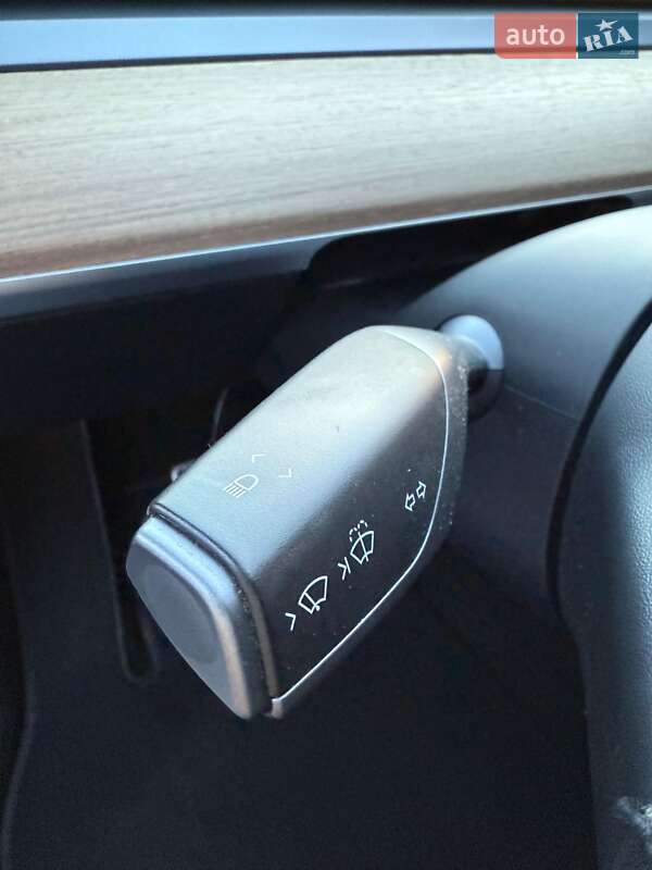 Внедорожник / Кроссовер Tesla Model Y 2020 в Владимире