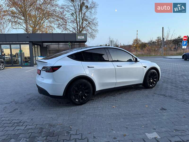 Внедорожник / Кроссовер Tesla Model Y 2020 в Владимире