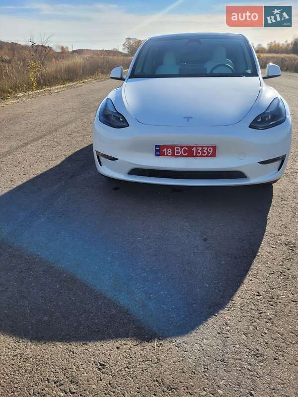 Позашляховик / Кросовер Tesla Model Y 2023 в Львові