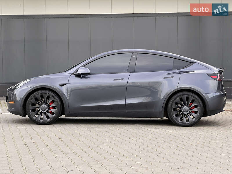 Позашляховик / Кросовер Tesla Model Y 2022 в Києві фото 15 Позашляховик / Кросовер Tesla Model Y 2022 в Києві
