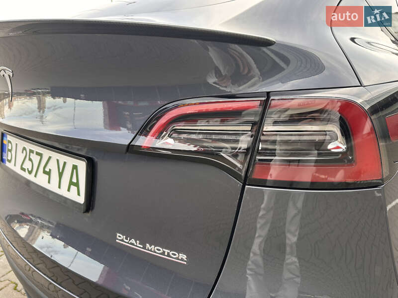 Позашляховик / Кросовер Tesla Model Y 2022 в Києві фото 18 Позашляховик / Кросовер Tesla Model Y 2022 в Києві