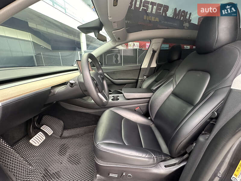 Позашляховик / Кросовер Tesla Model Y 2022 в Києві фото 22 Позашляховик / Кросовер Tesla Model Y 2022 в Києві