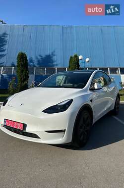 Позашляховик / Кросовер Tesla Model Y 2024 в Чернівцях