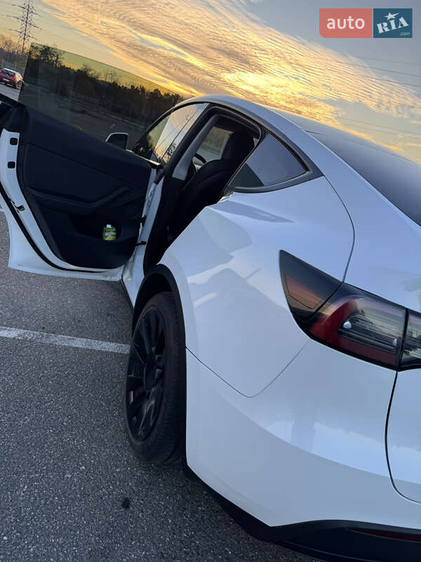 Внедорожник / Кроссовер Tesla Model Y 2023 в Киеве фото 19 Внедорожник / Кроссовер Tesla Model Y 2023 в Киеве