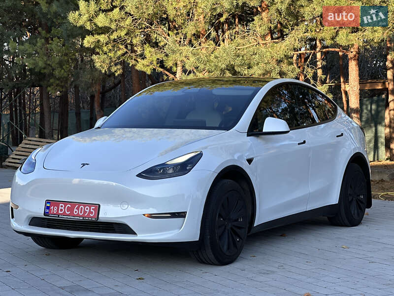 Tesla Model Y 2020