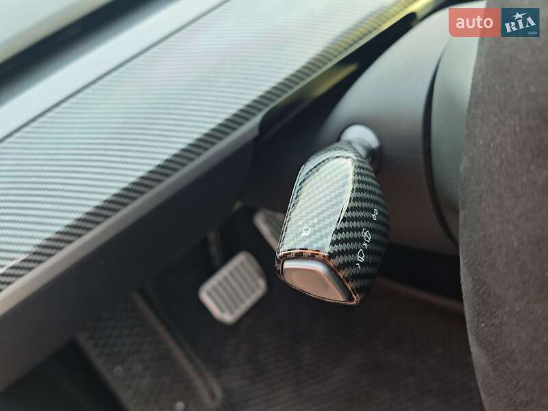 Позашляховик / Кросовер Tesla Model Y 2024 в Києві фото 27 Позашляховик / Кросовер Tesla Model Y 2024 в Києві