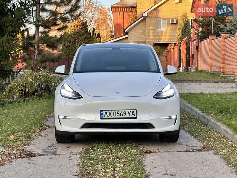 Внедорожник / Кроссовер Tesla Model Y 2020 в Киеве