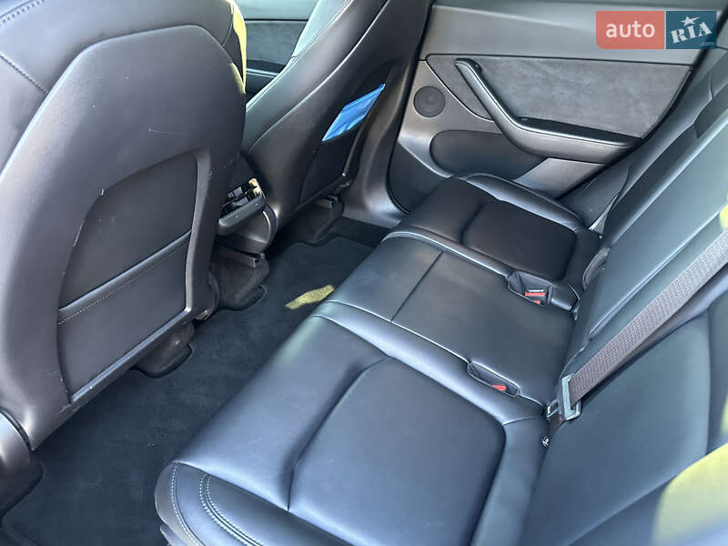 Внедорожник / Кроссовер Tesla Model Y 2021 в Днепре