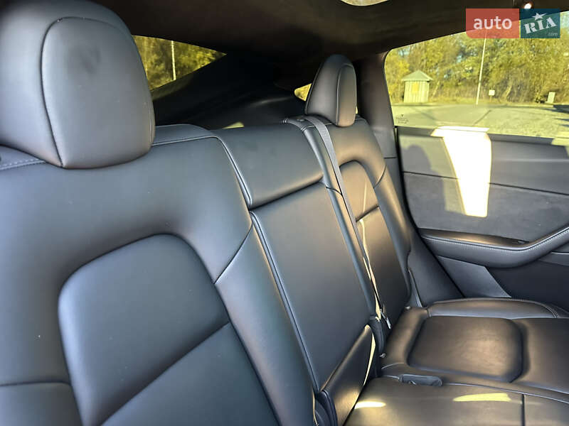 Внедорожник / Кроссовер Tesla Model Y 2021 в Днепре