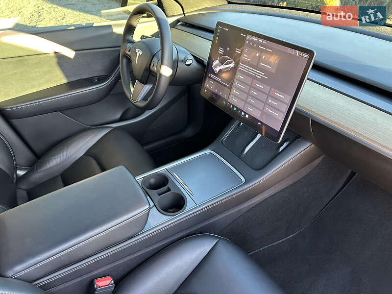 Внедорожник / Кроссовер Tesla Model Y 2021 в Днепре