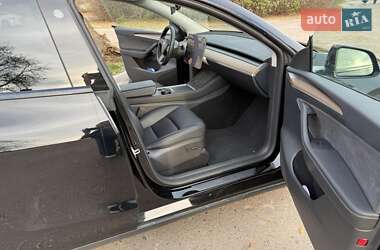 Внедорожник / Кроссовер Tesla Model Y 2023 в Киеве
