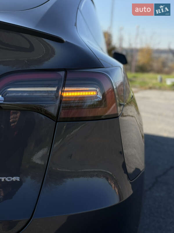 Внедорожник / Кроссовер Tesla Model Y 2021 в Шаргороде