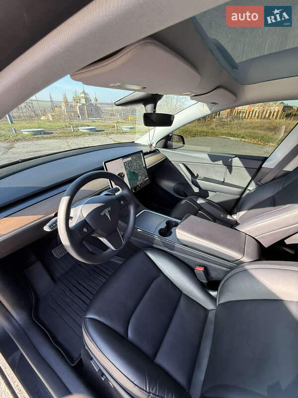 Внедорожник / Кроссовер Tesla Model Y 2021 в Шаргороде