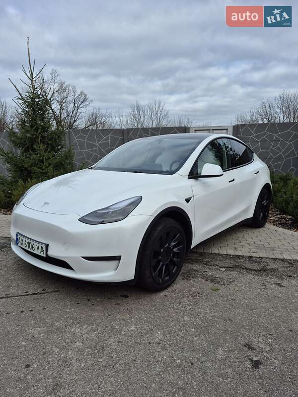 Tesla Model Y 2024 Tesla Model Y 2024
