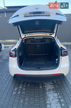 Внедорожник / Кроссовер Tesla Model Y 2020 в Львове