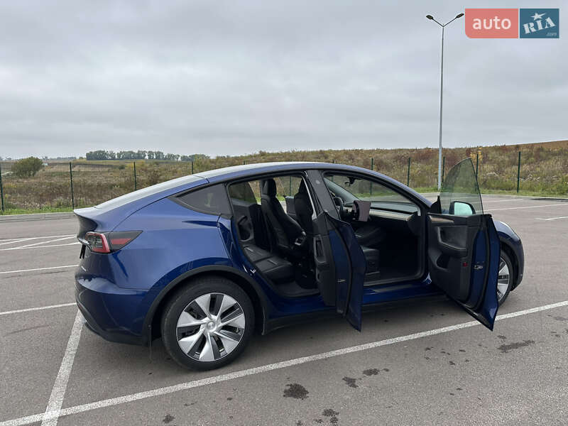Позашляховик / Кросовер Tesla Model Y 2023 в Рівному