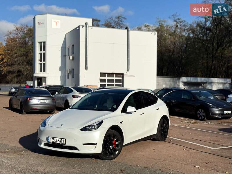 Позашляховик / Кросовер Tesla Model Y 2021 в Києві фото 2 Позашляховик / Кросовер Tesla Model Y 2021 в Києві