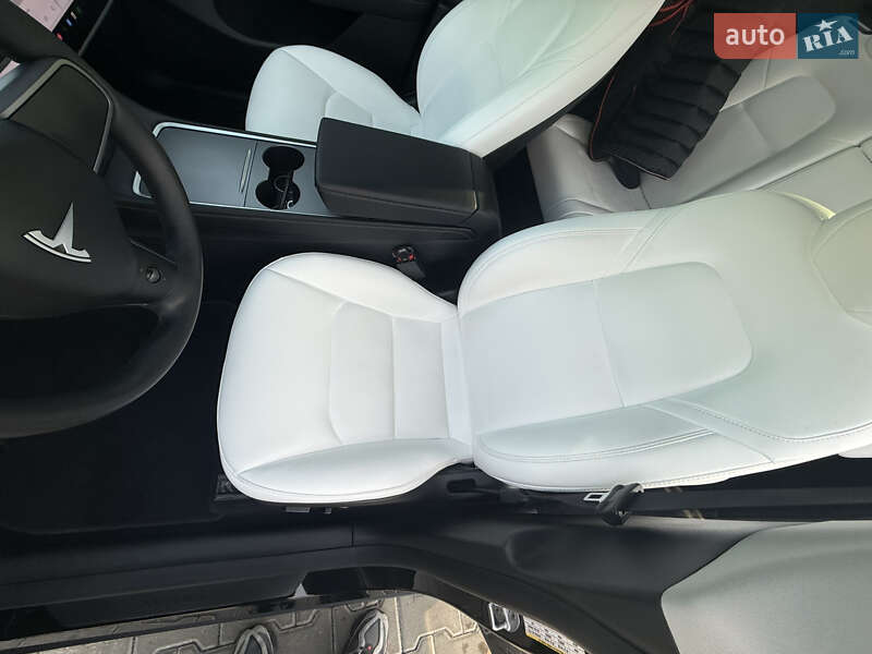 Внедорожник / Кроссовер Tesla Model Y 2023 в Кременчуге