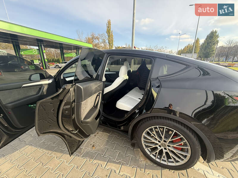 Внедорожник / Кроссовер Tesla Model Y 2023 в Кременчуге