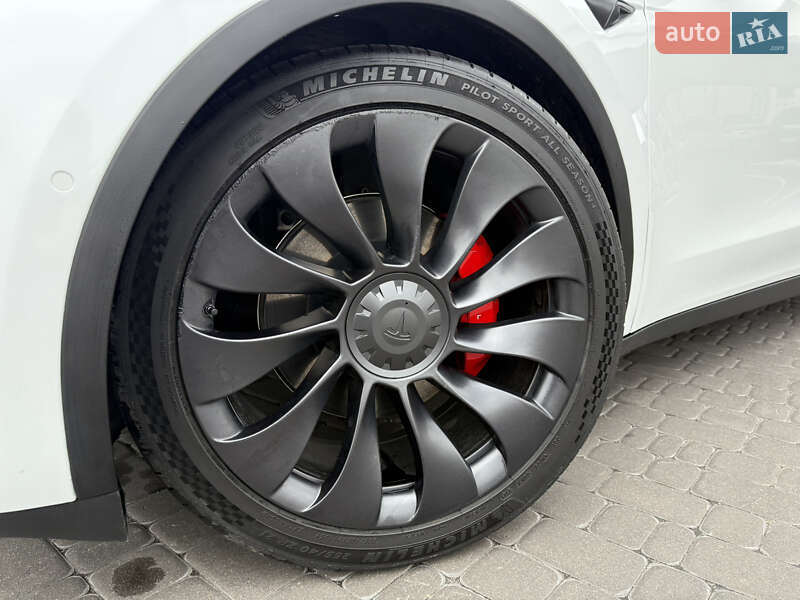 Позашляховик / Кросовер Tesla Model Y 2022 в Дніпрі